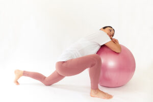 https://thevagwhisperer.com/wp-content/uploads/2022/10/Hip-flexor-stretch-on-birth-ball-300x200.jpg