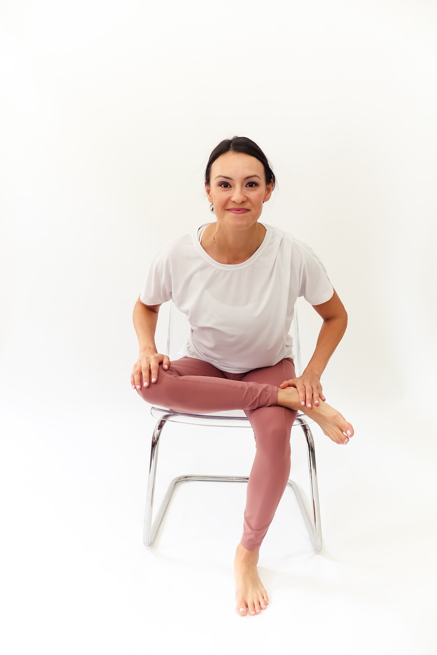 figure 4 stretch in sitting for menopause and joint pain